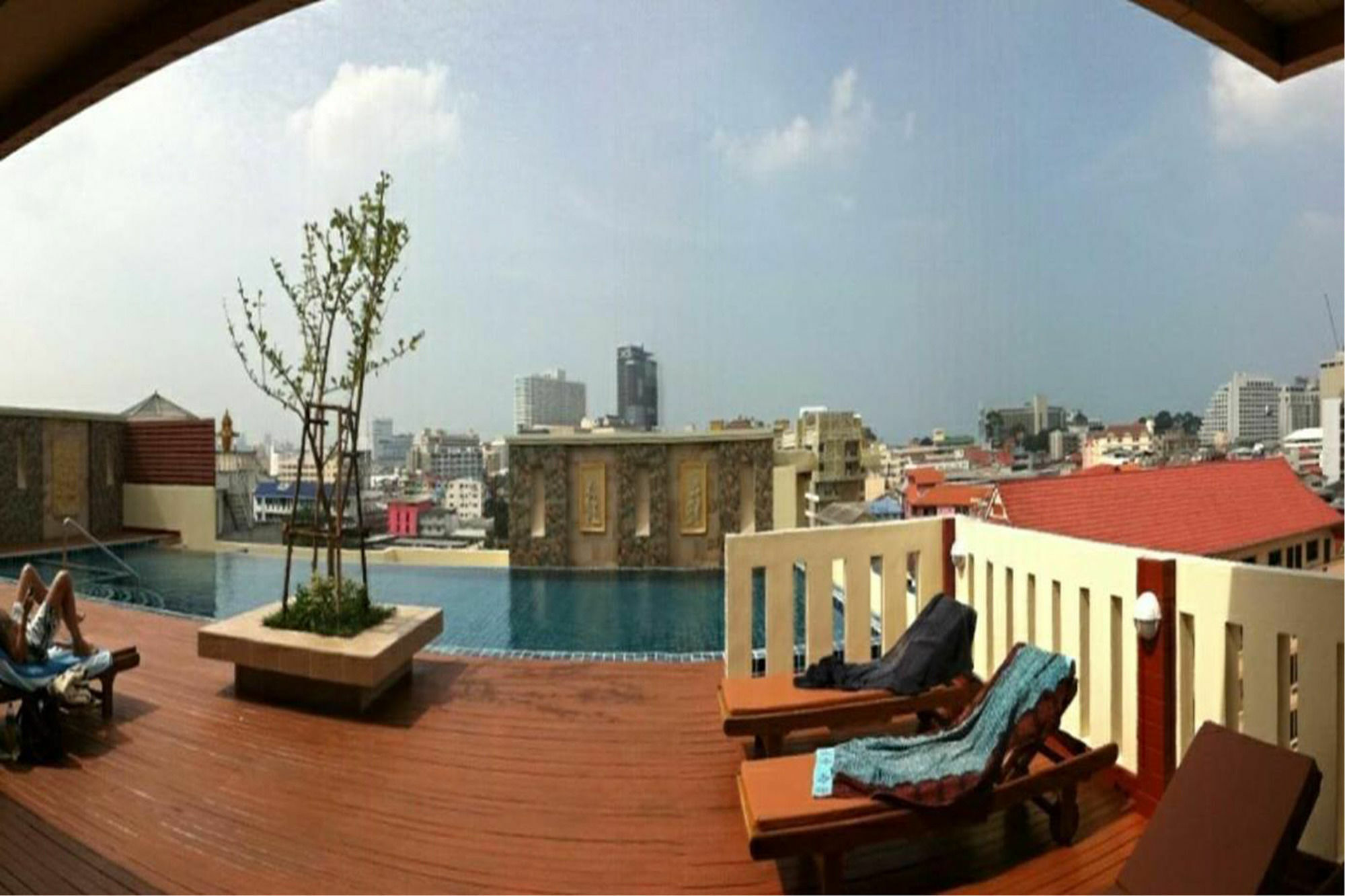 D Xpress Pattaya Hotel Exterior photo